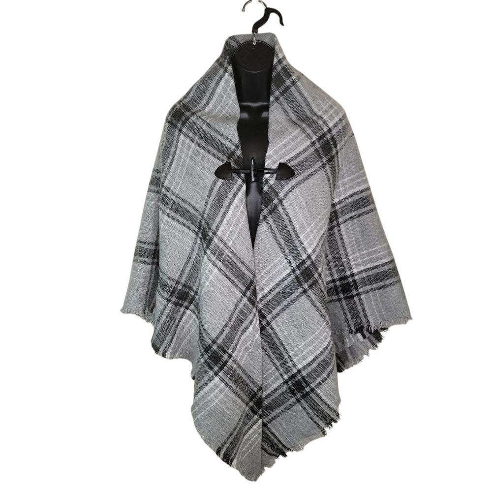 Max Studio Nwt Plaid Fringe Poncho Scarf Wrap One Size